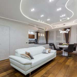 Белые потолки  (натяжные)